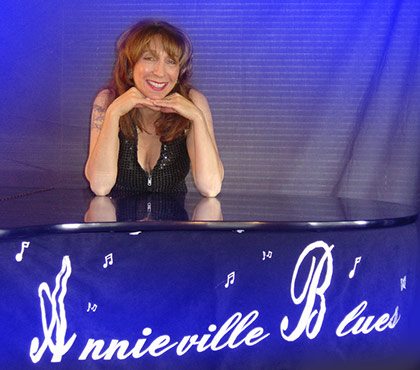 annieville-blues-piano-jazz-boogie-woogie-performer-artist